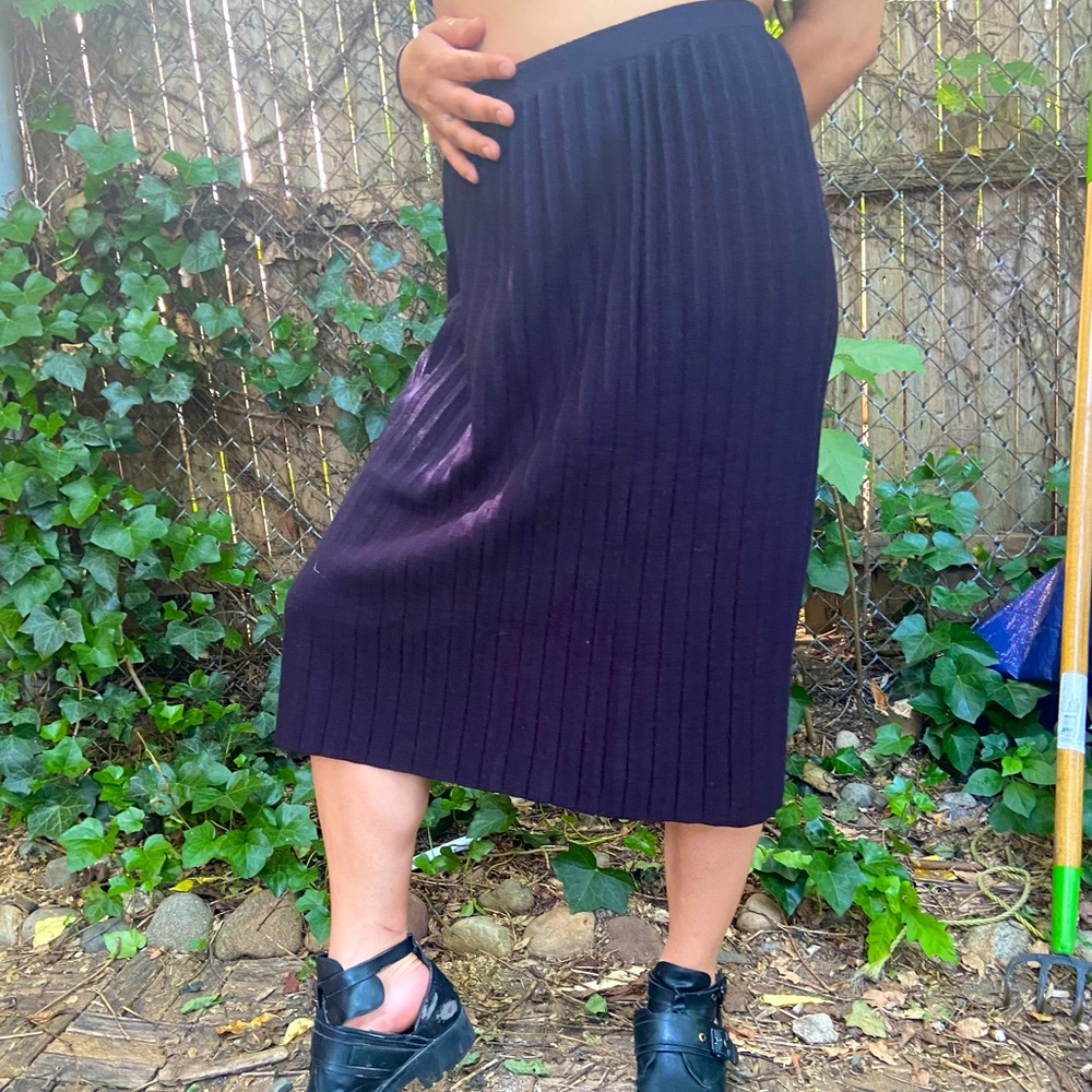 Vintage Black Pleated MIDI Skirt